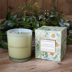 Natural Wax Candle - Irish Botanicals / Smell: Chamomile & Wild Burren Thyme